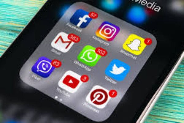  வாட்சப், இன்ஸ்டாகிராம், பேஸ்புக் பயன்படுத்த கட்டணம் - அதிர்ச்சியில் பயனர்கள்