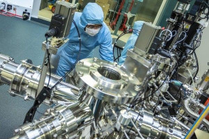 கண்ணிமைக்கும் நேரத்தில் சார்ஜ் ஆகும் குவாண்டம் பேட்டரி - புதிய புரட்சி