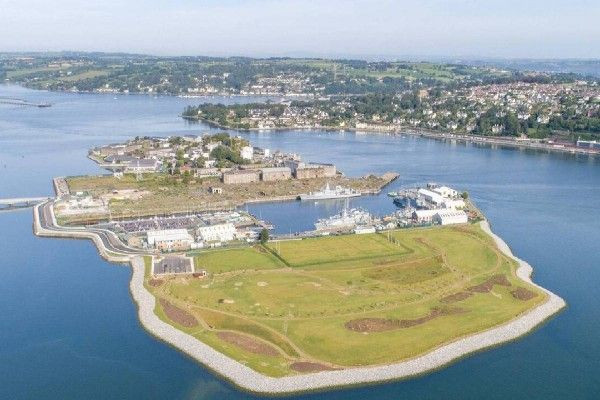 வளைகுடாவில் அமெரிக்காவின் கார்க் தீவு மூலோபாயமும் வர்த்தகமும்