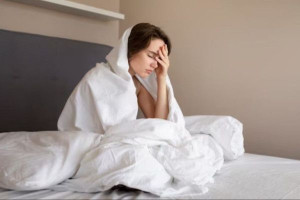  துணையின் தூக்கத்தை பாதிக்கக்கூடிய இரவு நேர பழக்கங்கள்!