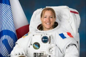 சர்வதேச விண்வெளி நிலையம் நோக்கி பிரஞ்சு விண்வெளி வீராங்கனை!!!