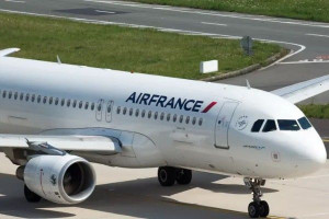 எரிபொருள் பற்றாக்குறை காரணமாக கியூபாவுக்கான தனது சேவையை நிறுத்தும் ஏர் பிரான்ஸ்!!