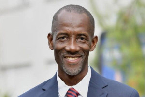 Saint-Denis நகரை முதல் சுற்றிலேயே கைப்பற்றிய LFI கூட்டணி- Bally Bagayoko வெற்றி!! 