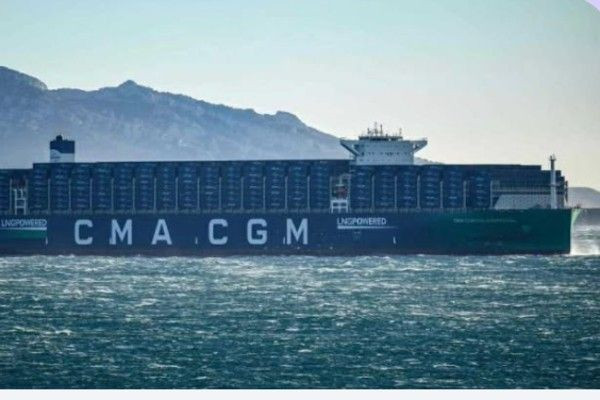 "பிரெஞ்சு உரிமையாளர்" என்று அறிவித்து ஹோர்முஸ் நீரிணையை கடந்த CMA CGM கப்பல்!!