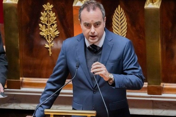 அரசாங்கத்துக்கு இரண்டு புதிய தலையிடி!!