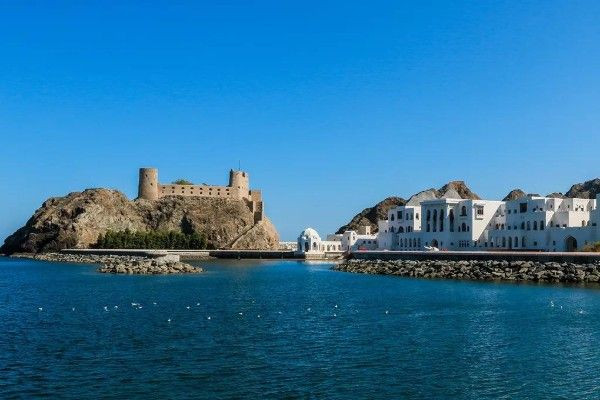 பரபரப்பு காணொளி…!  வெளிநாடொன்றில் மூன்று பிரெஞ்சு நாட்டவருக்கு ஏற்பட்ட சோகம்!!