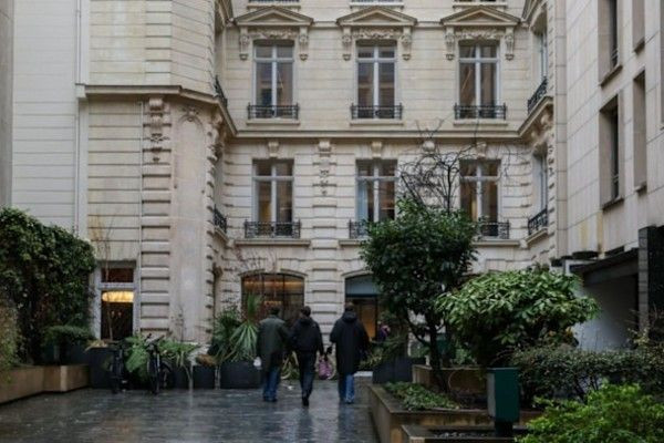 எலான் மஸ்கின் அலுவலகத்துக்குள் நுழைந்து அதிரடி! -  பழிவாங்கியதா பிரான்ஸ்!!??