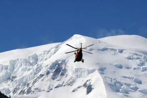 பனிச்சறுக்கு வீரர்களுக்கு நேர்ந்த சோகம்!!