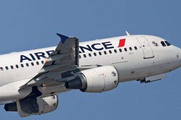 ஈரான் மீது இருமுனை தாக்குதல்! - எயார் பிரான்ஸ் விடுத்த அறிவித்தல்!!