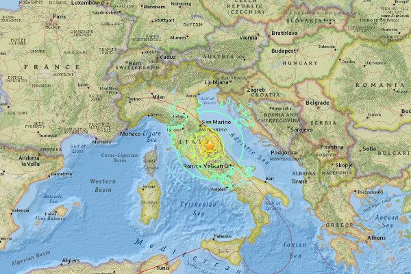  இத்தாலியில் 6.1 மெக்னிடியூட் அளவிலான நிலநடுக்கம்