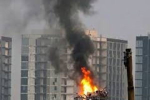 பாக்தாத்தில் அமெரிக்க தூதரகத்தை தாக்கிய  ஈரான் - வெடிப்புகள், கரும்புகை பரவல்