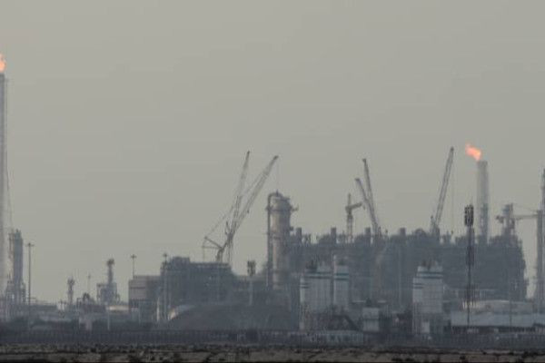 கத்தாரின் ராஸ் லஃபான் (Ras Laffan) எரிசக்தி தளம் மீது ஈரான்  தாக்குதல்