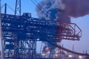  டெக்சாஸ் எண்ணெய் சுத்திகரிப்பு நிலையத்தில் பாரிய வெடிப்பு