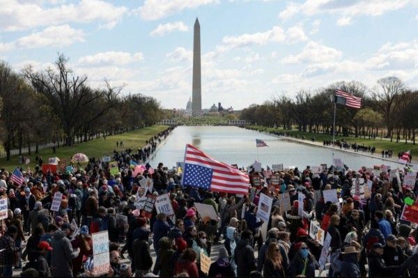 ஈரான் மீதான போர் - ட்ரம்ப் நிர்வாகத்துக்கு எதிராக அமெரிக்கா முழுவதும் போராட்டம்