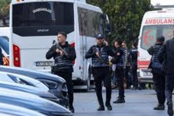 துருக்கியில் இஸ்ரேல் தூதரகம் அருகே துப்பாக்கிச் சூடு - ஒருவர் சுட்டுக்கொலை, இருவர் கைது