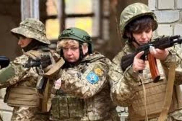 இரவு நேரத்தில் அத்துமீறிய 98 ரஷ்ய ட்ரோன்கள்- உக்ரைன் வான் பாதுகாப்பு படை அதிரடி