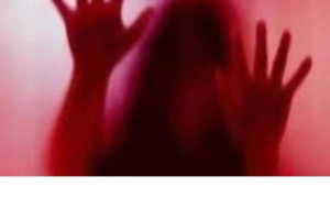 இங்கிலாந்தில் இளம் பெண் பாலியல் வன்கொடுமை -  மூன்று சிறுவர்கள் மீது குற்றச்சாட்டு