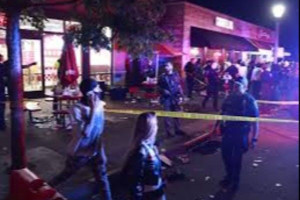 அமெரிக்காவின் இண்டியானா பல்கலைக்கழகத்துக்கு அருகில் துப்பாக்கிச் சூடு