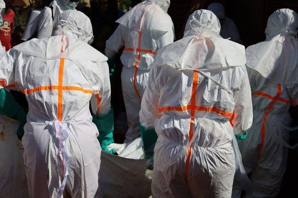 அதிவேகமாகப் பரவும் எபோலா வைரஸ் - உலக நாடுகளுக்கு அச்சம்