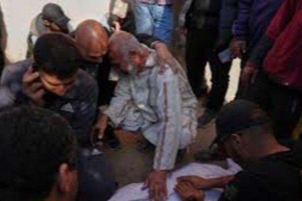 நள்ளிரவில் காஸா மீது இஸ்ரேல் வான்வழித் தாக்குதல் - 9 பேர் பலி