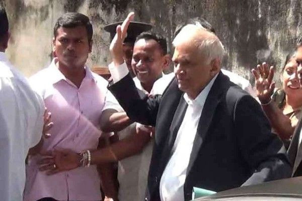 மீண்டும் நீதிமன்றத்தில் ஆஜரான ரணில்