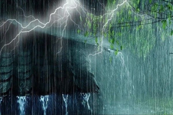 இலங்கையில் கடும் மின்னல் தாக்கம் தொடர்பில் வளிமண்டலவியல் திணைக்களம் எச்சரிக்கை