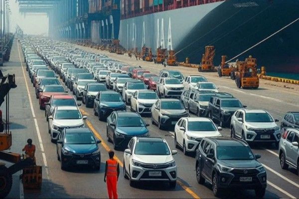 இலங்கையில் இறக்குமதி செய்யப்படும் வாகனங்களுக்கு ஏப்ரல் 1 முதல் புதிய வரி