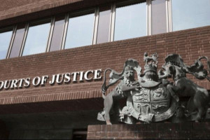 பிரித்தானியாவில் அநாகரீகமான முறையில் செயற்பட்ட இலங்கையர் கைது