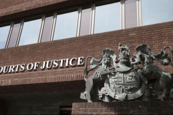 பிரித்தானியாவில் அநாகரீகமான முறையில் செயற்பட்ட இலங்கையர் கைது