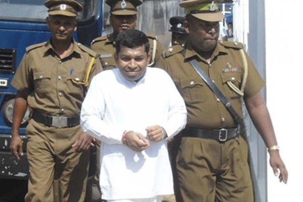 பிள்ளையானின் சேவையை தேசிய மட்டத்தில் பாராட்டி கௌரவிக்க கோரும் மஹிந்த குழுவினர்