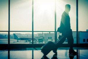 கிளிநொச்சியில் பண மோசடி! வெளிநாட்டு வேலை தருவதாகக் கூறி பல லட்சம் சுருட்டிய நபர் அதிரடி கைது!