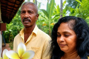 இலங்கையில் தாய், தந்தையை கொலை செய்த மகன் கைது