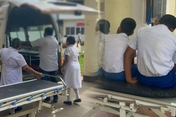 இலங்கையில் 22 பாடசாலை மாணவர்கள் வைத்தியசாலையில் அனுமதி