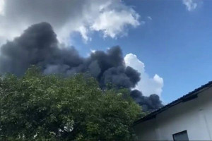 இலங்கையில் தலைக்கவசம் தயாரிக்கும் தொழிற்சாலையில் தீ விபத்து - ஐவர் பலி
