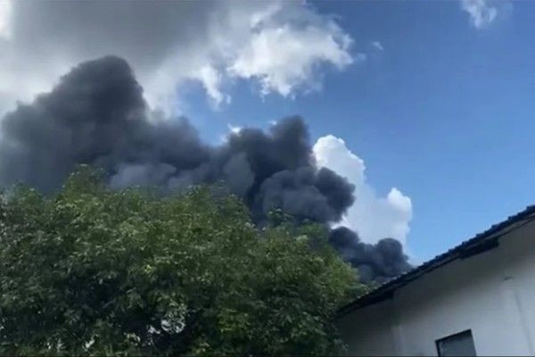 இலங்கையில் தலைக்கவசம் தயாரிக்கும் தொழிற்சாலையில் தீ விபத்து - ஐவர் பலி