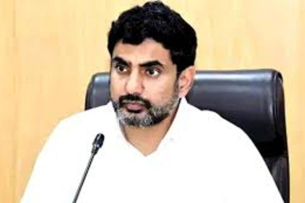 ஆந்திராவில் சமூக வலைதளங்களை பயன்படுத்த சிறார்களுக்கு கட்டுப்பாடு: மாநில அரசு பரிசீலனை