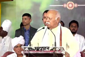 ராணுவ வலிமையால் மோதல்களை தீர்க்க முடியாது: மோகன் பாகவத்