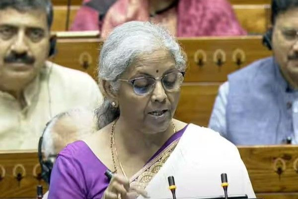 நாளை மத்திய பட்ஜெட் - தொடர்ந்து 9-வது முறையாக தாக்கல் செய்கிறார் நிர்மலா சீதாராமன்