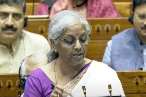 மாநிலங்கள்தோறும் மருத்துவ மையங்கள்: லோக்சபாவில் நிர்மலா சீதாராமன்