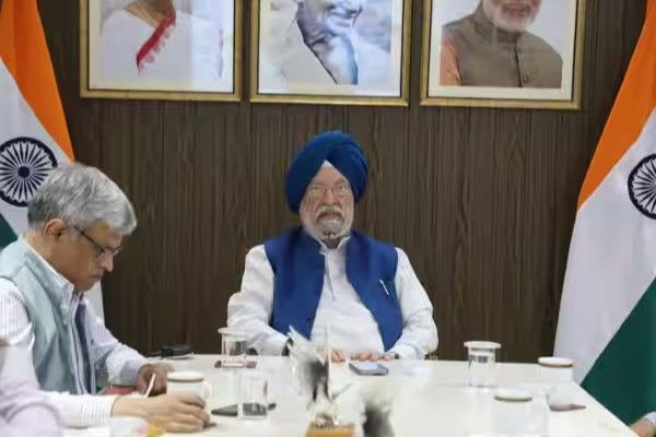 20 சதவீதம் எத்தனால் கலந்த பெட்ரோல் விற்பனை; ஏப்ரல் முதல் கட்டாயம்!