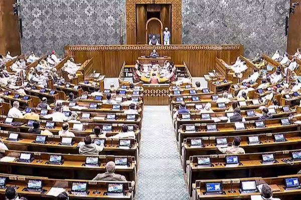 மகளிர் இட ஒதுக்கீடு அமல்படுத்த தீவிரம் !