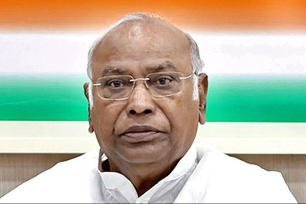 பிரதமர் பற்றி கார்கே விமர்சனம்: பாஜ கடும் கண்டனம்