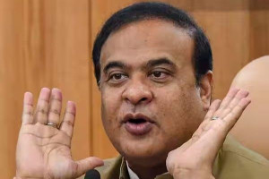 அசாமில் 18 வயதுக்கு மேற்பட்டோருக்கு இனி ஆதார் அட்டை கிடையாது!