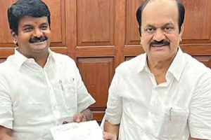 தமிழகத்தில் காலியாக இருக்கும் தொகுதி எண்ணிக்கை 6 ஆக அதிகரிப்பு