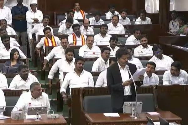 மத்திய அரசுடன் மோதல் போக்கை விரும்பவில்லை: முதல்வர் விஜய்