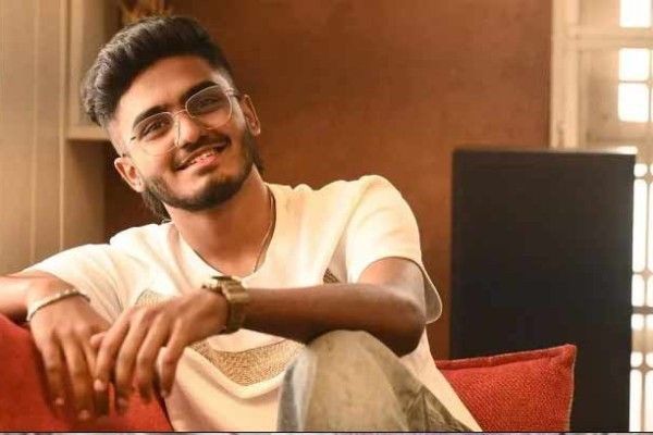 சாய் அபியங்கர் கதாநாயகனாகிறாரா?