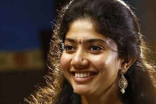 சாய் பல்லவி ஹிந்தியிலும் வரவேற்பைப் பெறுவாரா  ?