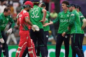  9 பந்தில் 35 ரன் குவித்து உலகக்கிண்ணத்தில் வரலாற்று சாதனை செய்த அணி