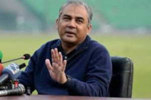  பாகிஸ்தானின் தோல்வியை பார்க்க முடியாமல் மைதானத்தை விட்டு ஓடிய அமைச்சர்