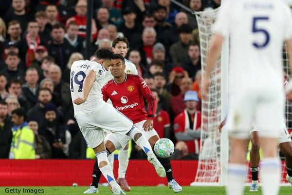 தரையில் விழாமல் மாறி மாறி Heading செய்த வீரர்கள் - குறுக்கே புகுந்து கோல் அடித்த நோவா